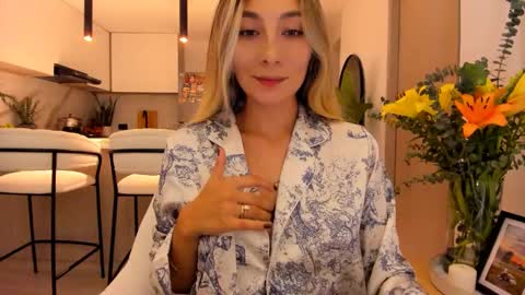 emyconneer online show from 02-12-25, 02:56