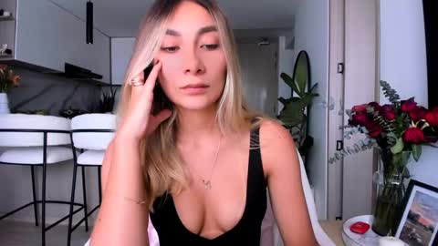 emyconneer online show from 02-18-25, 03:43