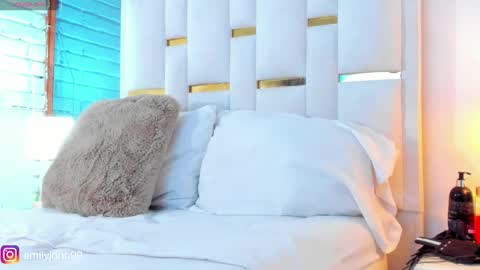 EMYLY  online show from 01-29-25, 12:01