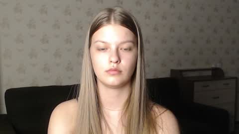 Snapshot of emysway chatting on 12-27-24, 07:57 EmySway online show from 12-27-24, 07:57