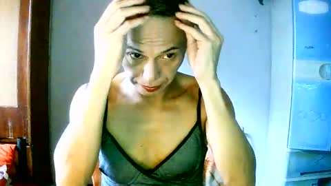CHUN LY online show from 06-16-26, 04:59