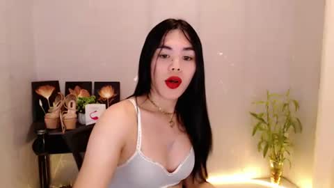 Snapshot of enchantress_mia03 chatting on 05-31-26, 04:09 enchantress_mia03 online show from 05-31-26, 04:09