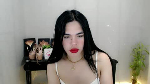 Snapshot of enchantress_mia03 chatting on 06-04-26, 10:10 enchantress_mia03 online show from 06-04-26, 10:10