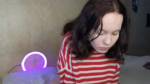 Missis And Mister Fox online show from 12-22-25, 12:46