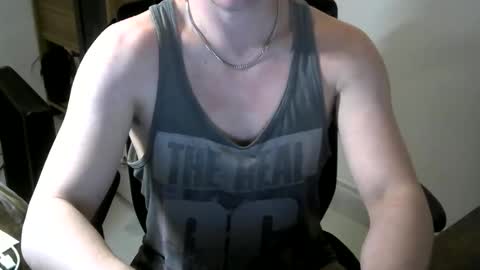 English Boy online show from 03-03-26, 12:17