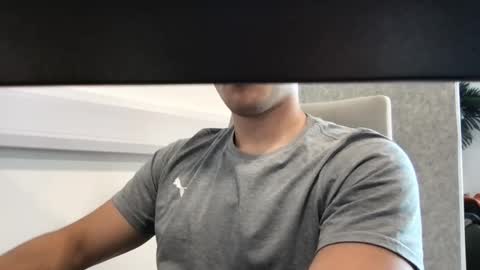 Snapshot of englishdaddy9 chatting on 09-11-25, 01:22 englishdaddy9 online show from 09-11-25, 01:22