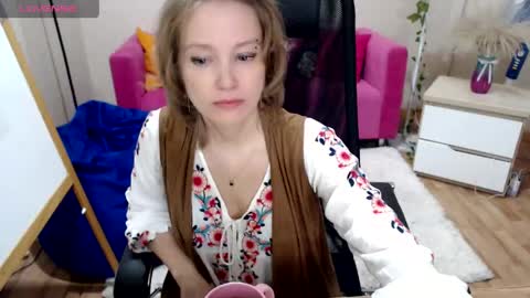 englishgirll online show from 04-19-26, 03:33