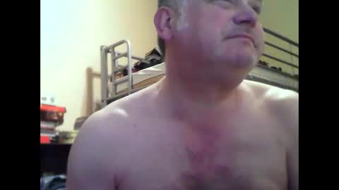 englishguysurrey online show from 01-18-26, 07:56