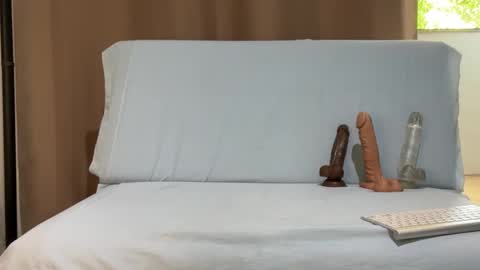 Snapshot of enjoythetrip chatting on 02-26-25, 03:19 Luke online show from 02-26-25, 03:19