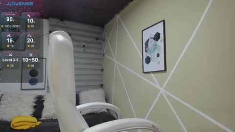 Snapshot of enma_clark chatting on 05-04-26, 04:08 Enma clark online show from 05-04-26, 04:08
