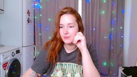 Snapshot of enorolve chatting on 12-16-24, 11:22 Horny Mary online show from 12-16-24, 11:22