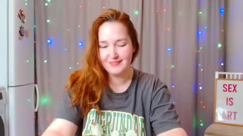 Snapshot of enorolve chatting on 12-18-24, 03:15 Horny Mary online show from 12-18-24, 03:15