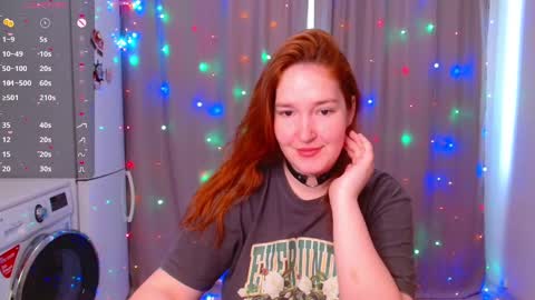 Snapshot of enorolve chatting on 12-31-24, 10:04 Horny Mary online show from 12-31-24, 10:04