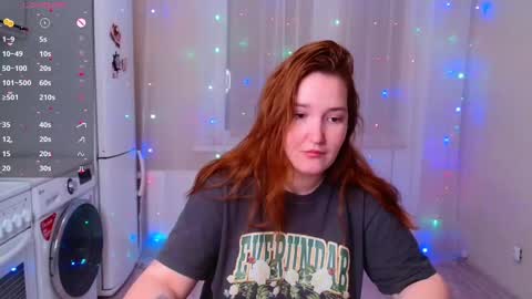 Snapshot of enorolve chatting on 01-06-25, 08:28 Horny Mary online show from 01-06-25, 08:28