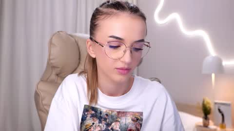 entya online show from 11-14-25, 05:39