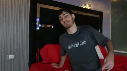 Snapshot of enzo_crown chatting on 03-31-26, 08:20 Enzo online show from 03-31-26, 08:20