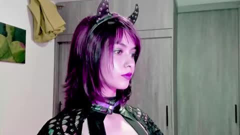 Leyla online show from 10-24-25, 08:16