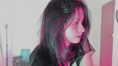 Leyla online show from 06-27-26, 12:22