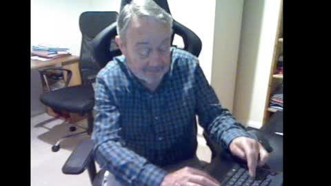 erasmus_d online show from 12-09-24, 06:03
