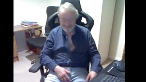 erasmus_d online show from 01-19-25, 05:39