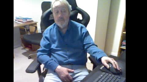 erasmus_d online show from 01-25-25, 06:02