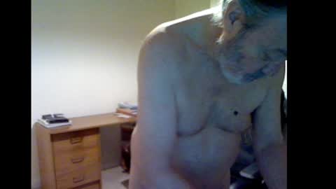 erasmus_d online show from 02-25-25, 06:09
