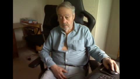 erasmus_d online show from 03-06-25, 05:33