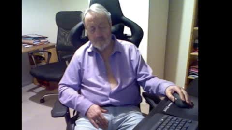 erasmus_d online show from 02-06-26, 06:00