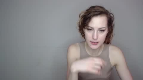 Snapshot of erdbeeren_mit_sahne chatting on 01-21-25, 06:22 Erdbeeren mit Sahne online show from 01-21-25, 06:22