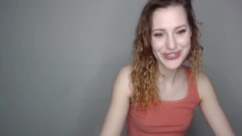 Snapshot of erdbeeren_mit_sahne chatting on 01-27-25, 04:43 Erdbeeren mit Sahne online show from 01-27-25, 04:43