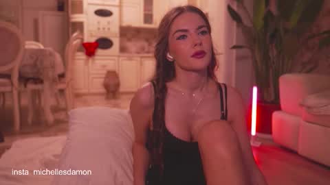 Ana Marie online show from 11-18-25, 01:00