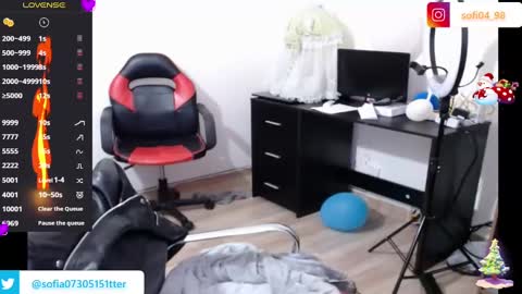 Snapshot of eren_mikasa chatting on 12-06-24, 06:06 sofia online show from 12-06-24, 06:06