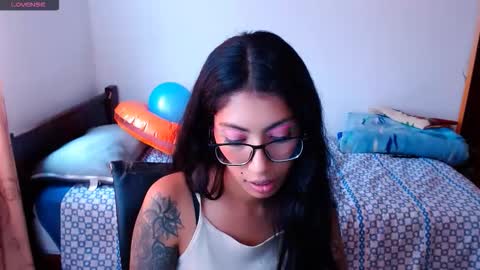 sofia online show from 11-21-25, 06:28