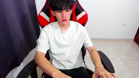 Snapshot of eren_tatakae chatting on 01-22-25, 02:15 eren_tatakae online show from 01-22-25, 02:15