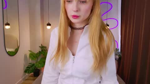 Snapshot of erica_ford chatting on 08-05-26, 07:33 Vivian online show from 08-05-26, 07:33