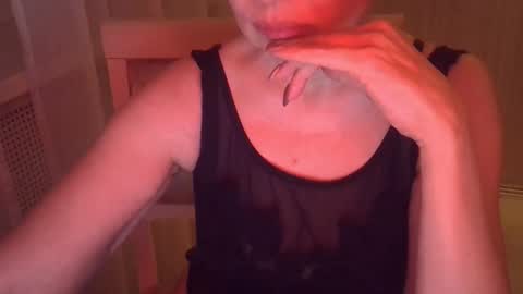 Snapshot of erica_lynn chatting on 04-15-26, 07:58 erica_lynn online show from 04-15-26, 07:58