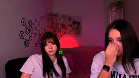 Snapshot of erica_murray chatting on 11-25-25, 01:00 erica_murray online show from 11-25-25, 01:00