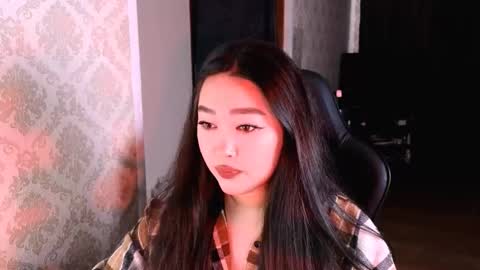 Erica Wayne online show from 12-23-25, 05:16