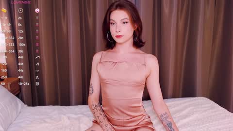 Snapshot of ericaglam chatting on 12-08-24, 12:30 Erica online show from 12-08-24, 12:30