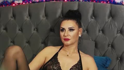 Erica online show from 12-21-24, 10:51