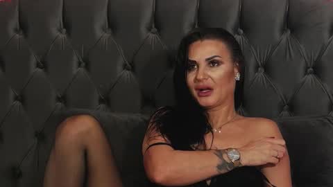 Erica online show from 02-01-25, 10:34