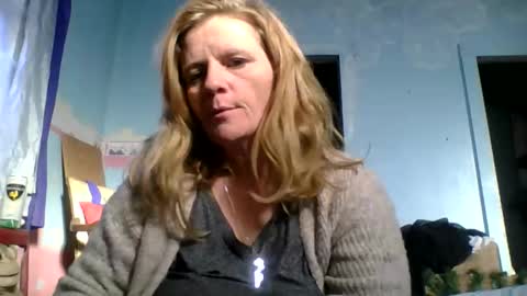 Snapshot of ericas080625 chatting on 12-17-25, 03:18 EazyE MattyDaddy online show from 12-17-25, 03:18