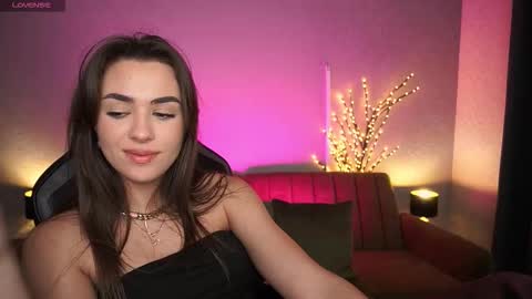 Erica online show from 11-14-25, 05:44