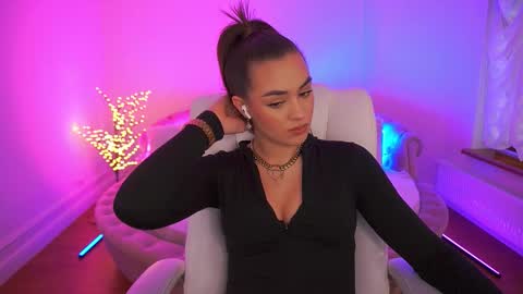 Erica online show from 02-20-26, 02:06