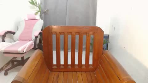 ericaxox1 online show from 04-18-26, 10:08