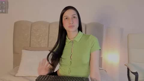 Snapshot of ericbana_ chatting on 05-29-26, 08:18 Dayanna online show from 05-29-26, 08:18