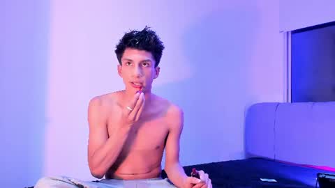 Snapshot of erick_velveth chatting on 06-24-26, 05:06 erick online show from 06-24-26, 05:06