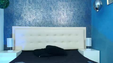   online show from 09-30-25, 03:33