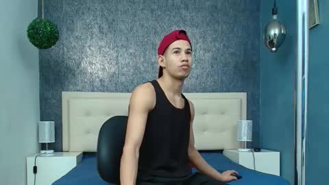   online show from 12-22-25, 04:09