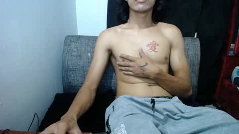 Snapshot of erickmaster07 chatting on 06-08-26, 01:28 erickmaster07 online show from 06-08-26, 01:28